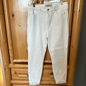 Liverpool Women's Skinny Crop White Jeans